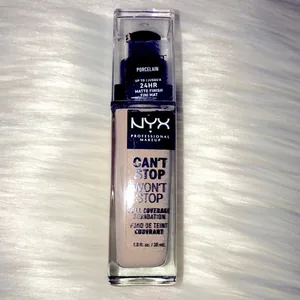 NYX Professional Makeup - Can't Stop Won't Stop Full Coverage Foundation - Shade 9