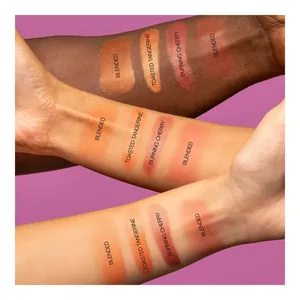 Huda Beauty - Cream Blush Dewy Glow / Lightweight - Shade 2