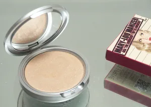 TheBalm - Mary Lau Manizer Aka the Luminizer - Shade 3