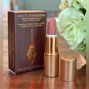 Charlotte Tilbury - Matte Revolution Luminous Modern Matte Long Lasting Lipstick - Beautifly Bangladesh