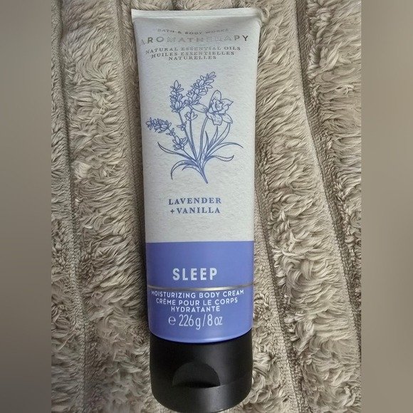Bath & Body Works - Aromatherapy Sleep Body Cream