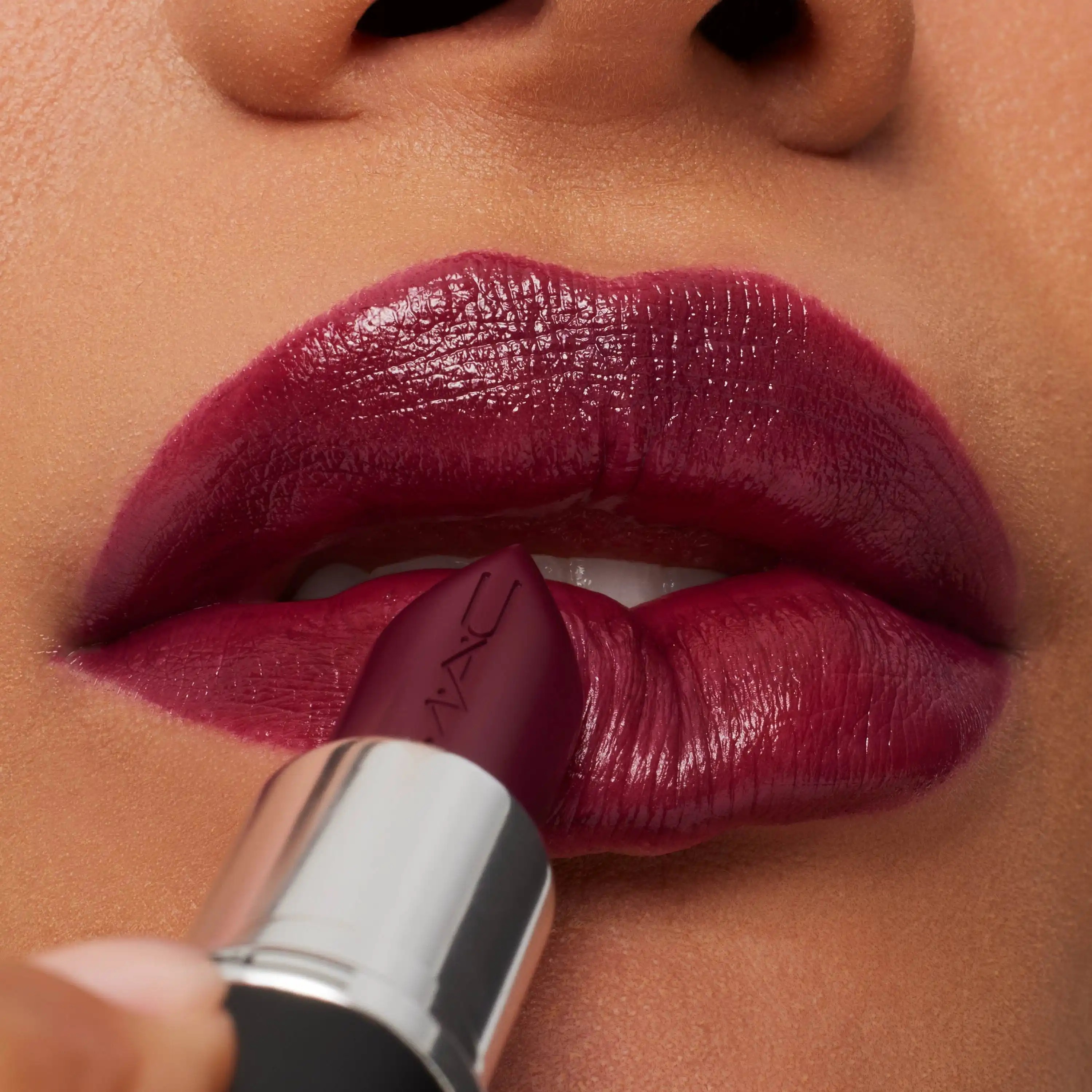 M·A·C Cosmetics - macximal Satin Lipstick - Shade 2